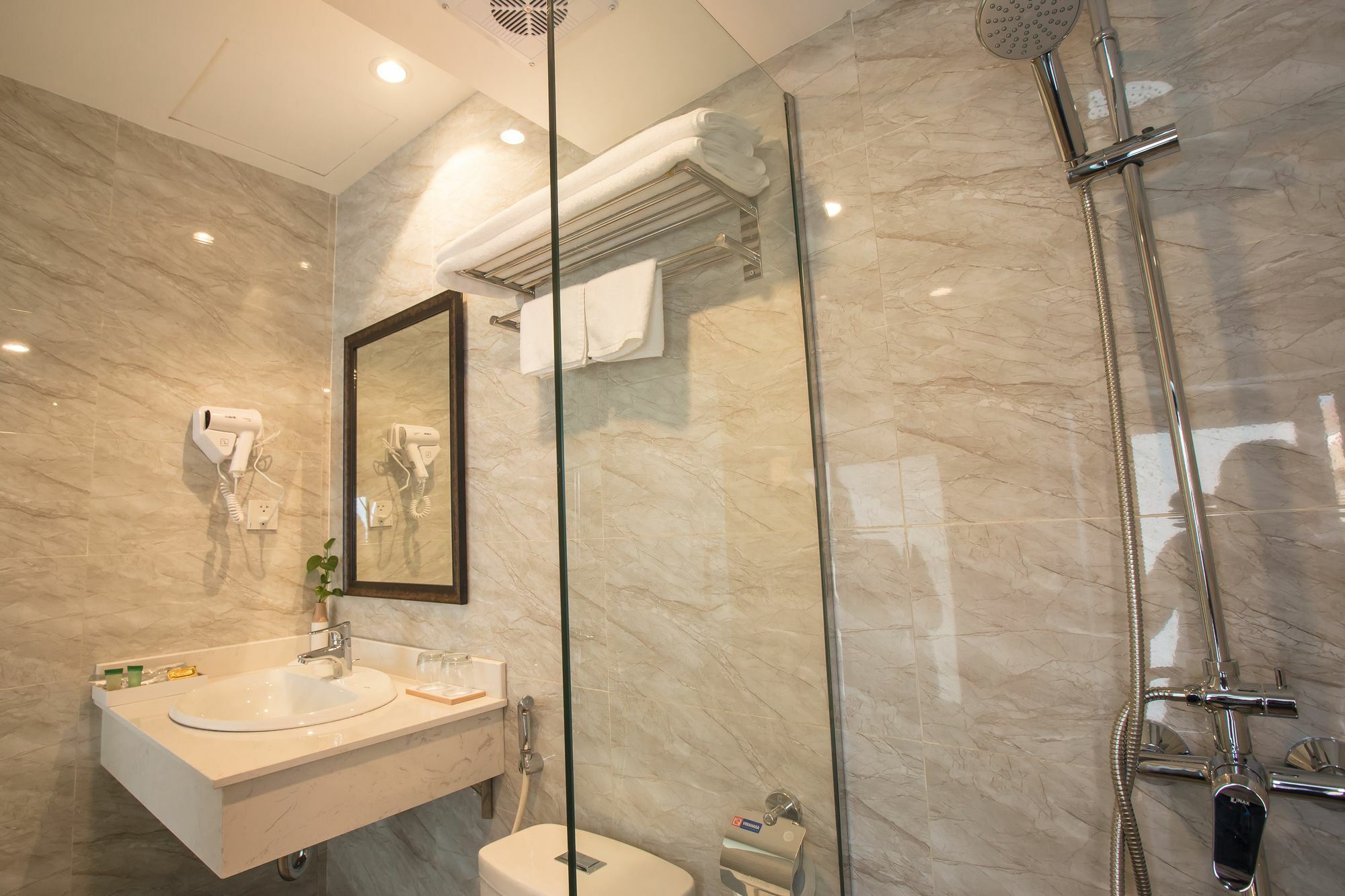 Dinh Elegant Hanoi Hotel Εξωτερικό φωτογραφία